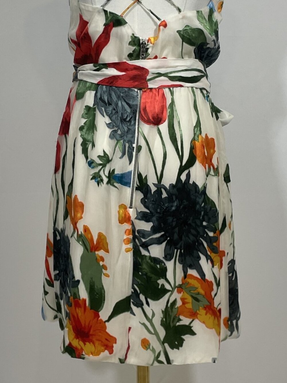 Alice + Olivia Susana Dress "Greenwich Garden" Print Size 6 - Picture 5 of 7